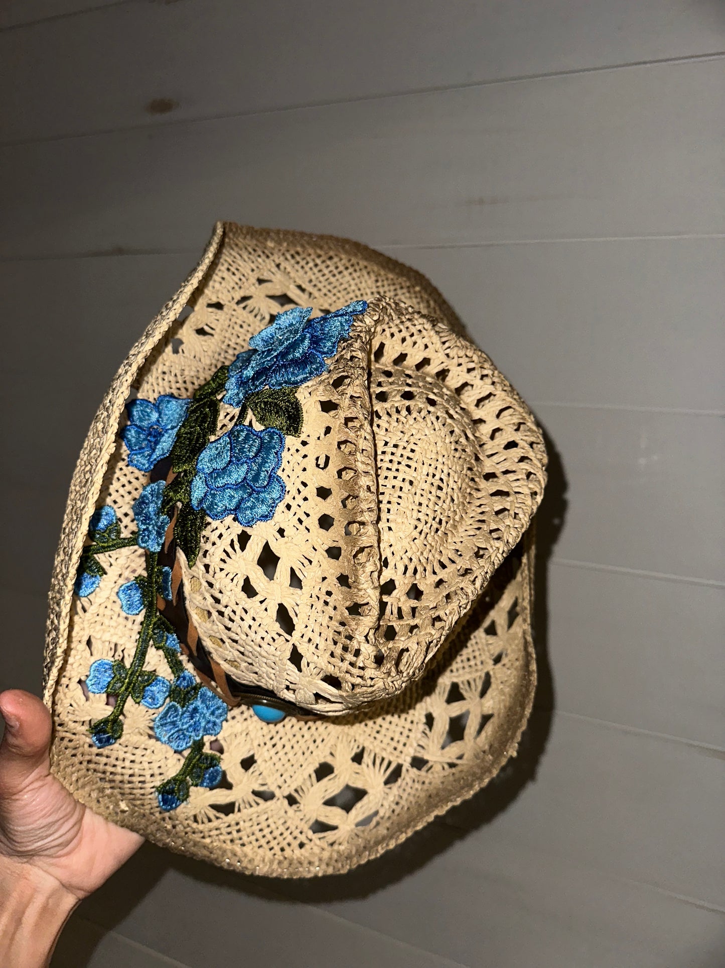 BLUE FLORAL COWBOY HAT